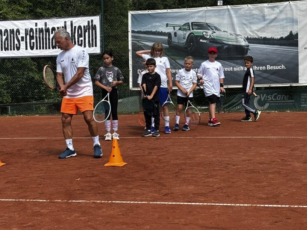 VHS Tenniskurs Kinder 6 - 12 Jahre